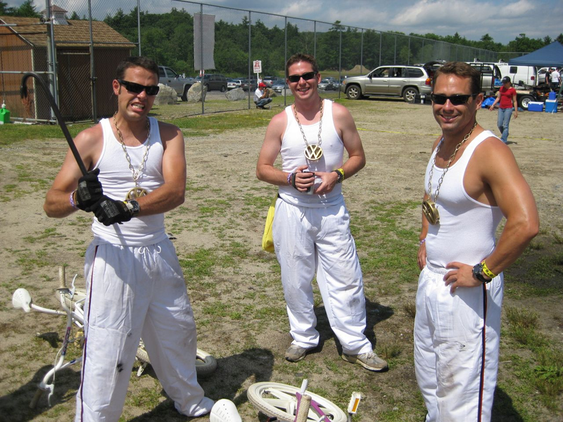 Illustration for article titled The 24 Hours Of LeMons New England 2009 Über Gallery, Part 2